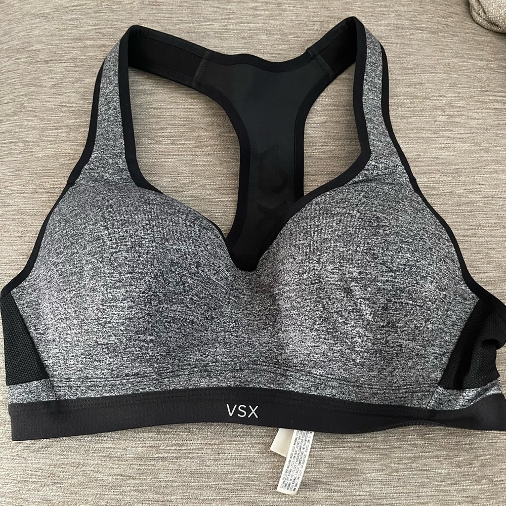 Victoria’s secret Sports Bra size Medium (36 B)